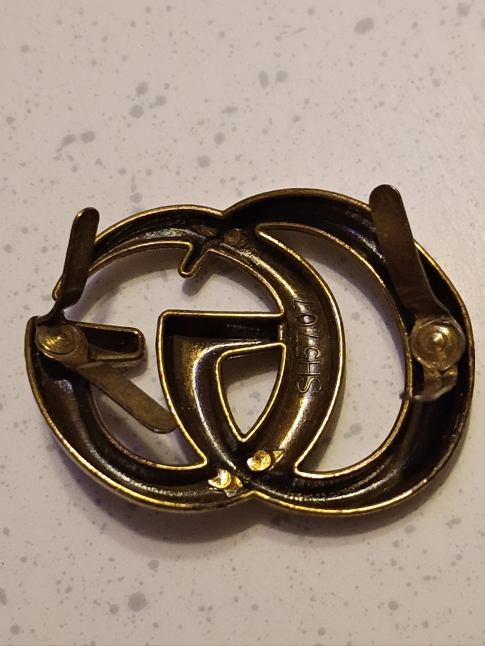 Gucci Bronze Metal Logo Plate Gold Tone Clasp For Shoe Purse Clip Bracket Emblem - Picture 2 of 2